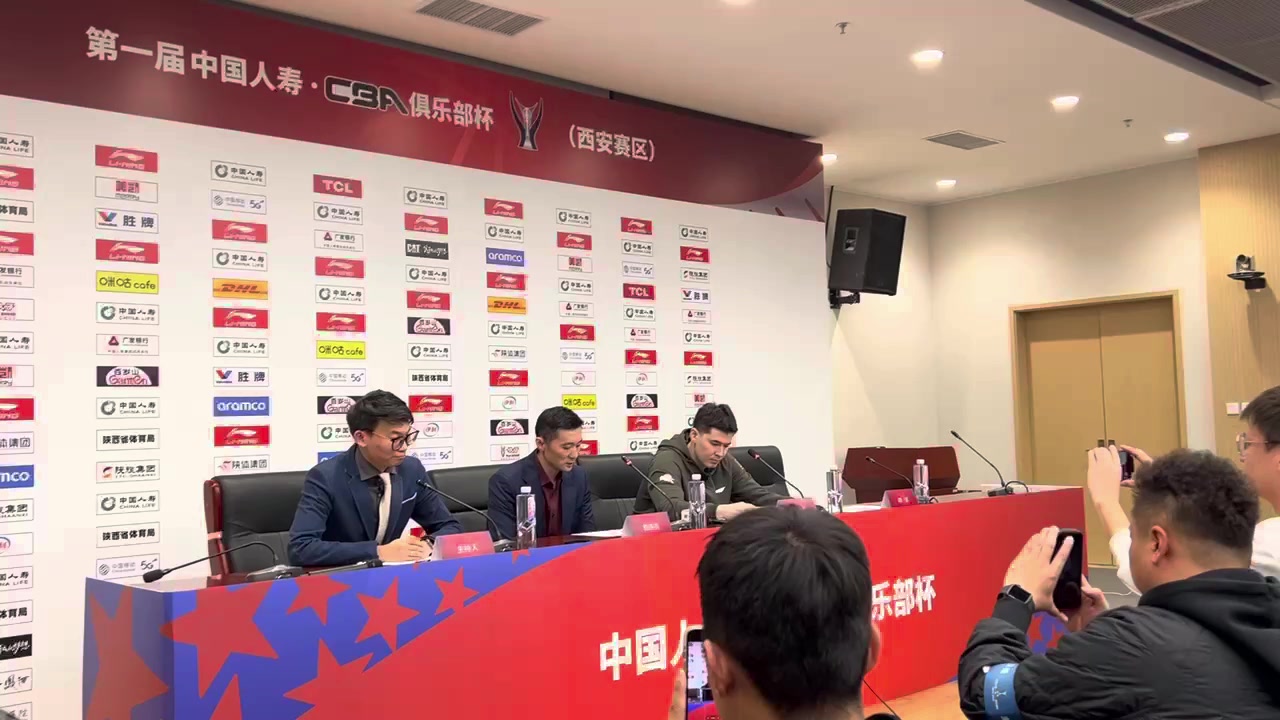 刘炜:末节限制布莱德索做得不是很好 总的来说对表现比较满意